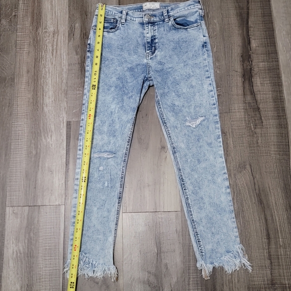 Free People Great Heights Freyed Hem Distressed Skinny Jeans - Picture 3 of 13